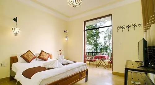 **  הוי אן The Corner Riverside Hotel וייטנאם